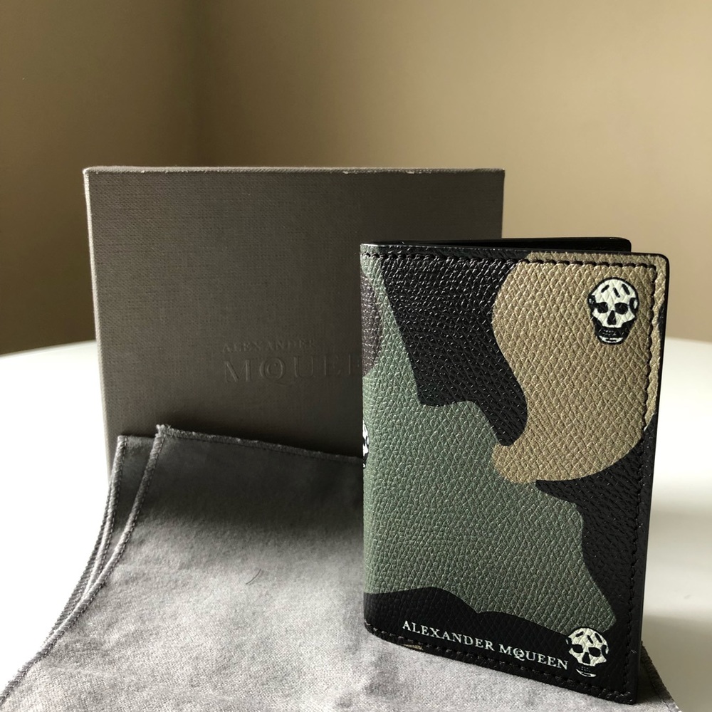 SOLD NIB Alexander McQueen Card Holder - Picture 1 of 8